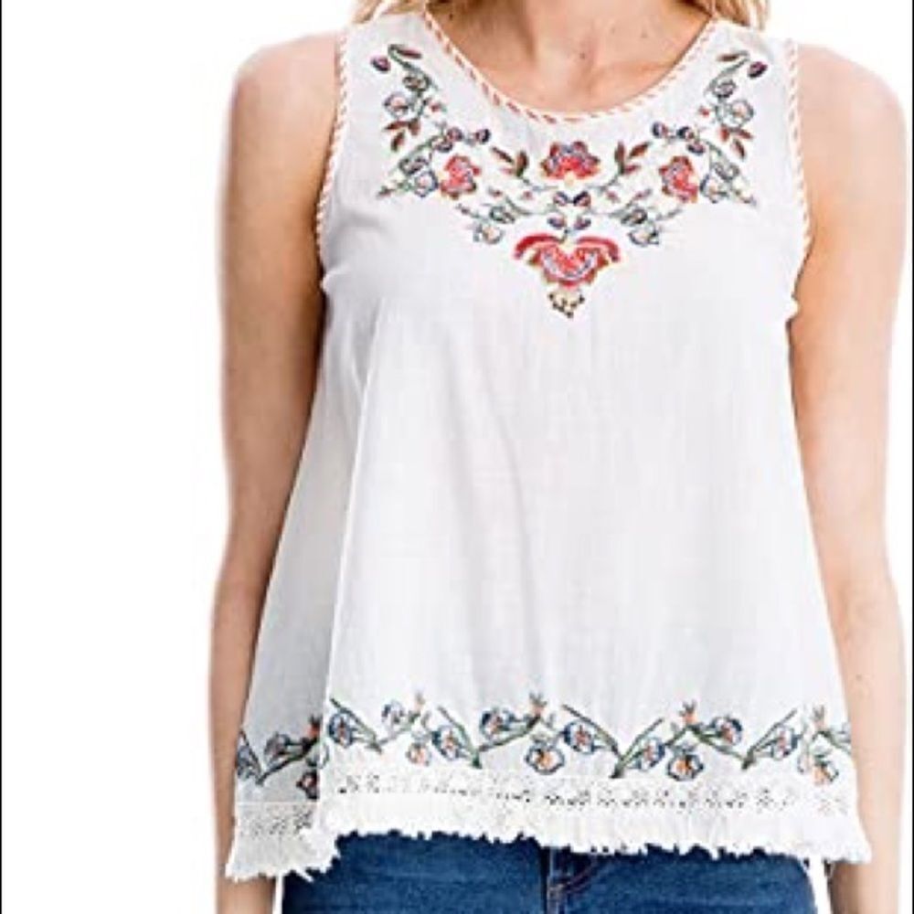 ✨ Max Studio Women's Cotton Embroidered Tank Top✨